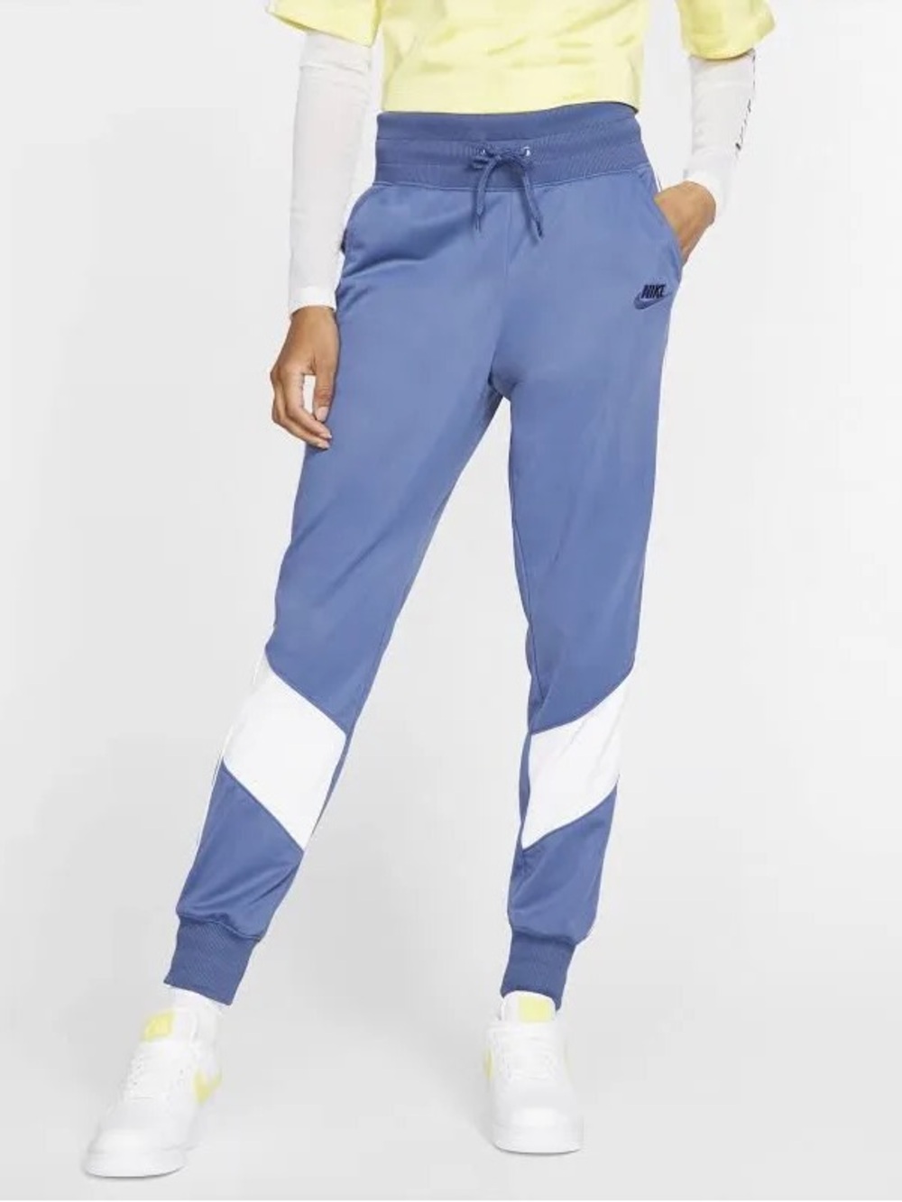 Nike heritage track pants joggers